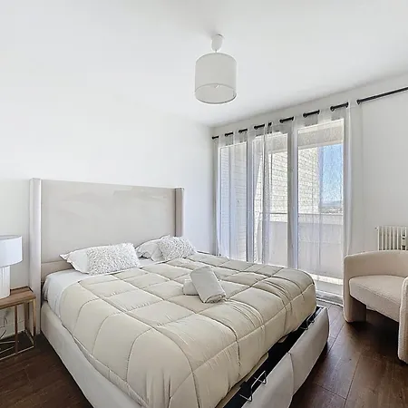 Clair Et Lumineux Appartement *