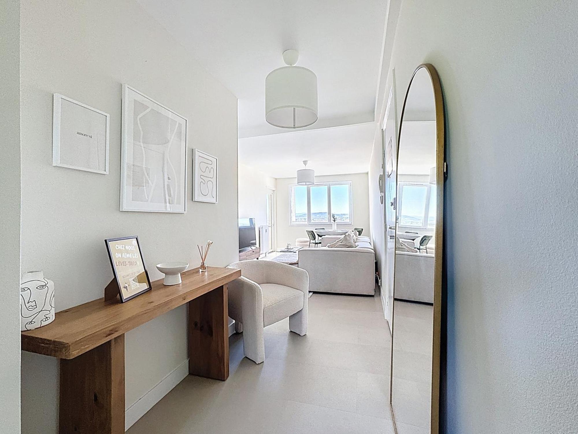 Appartement Clair Et Lumineux *